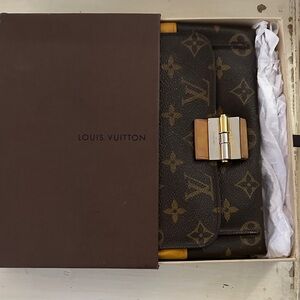 Louis Vuitton Monogram Brown Clutch
